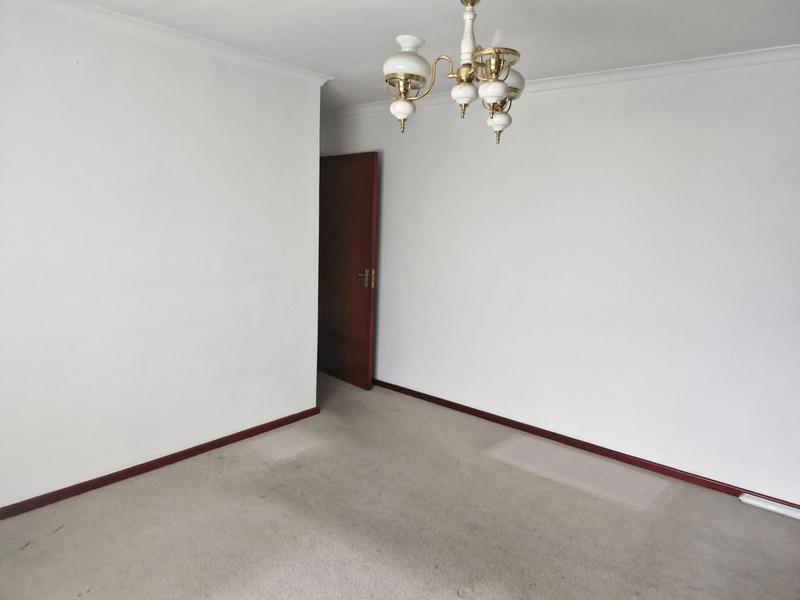 6 Bedroom Property for Sale in Cravenby Western Cape